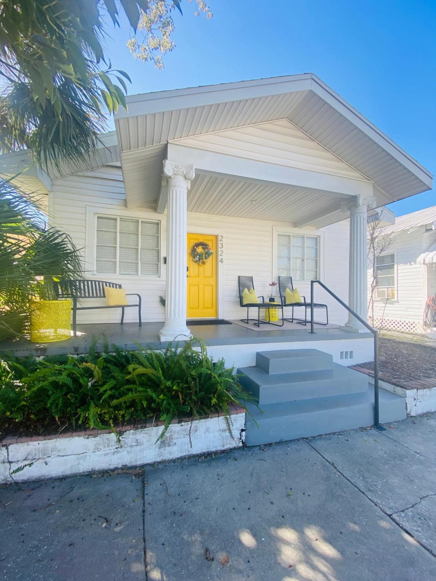 No Ho Yellow Door Bungalow Tampa Exterior photo